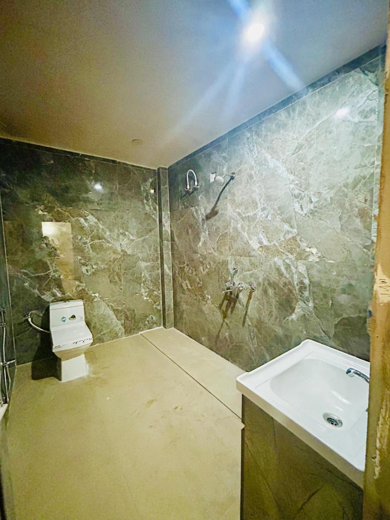 Sainik Guest House 500Mtr From Medanta Hospital Lucknow Bagian luar foto